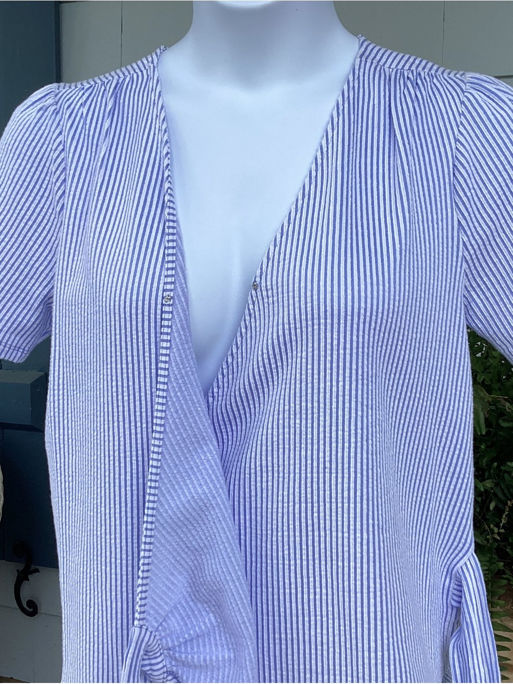 Michael Kors Light Blue & White Striped Wrap Tie Top NWOT M - Picture 4 of 9